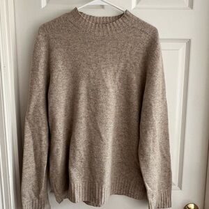 Uniqlo 100% Wool Beige Crewneck Sweater